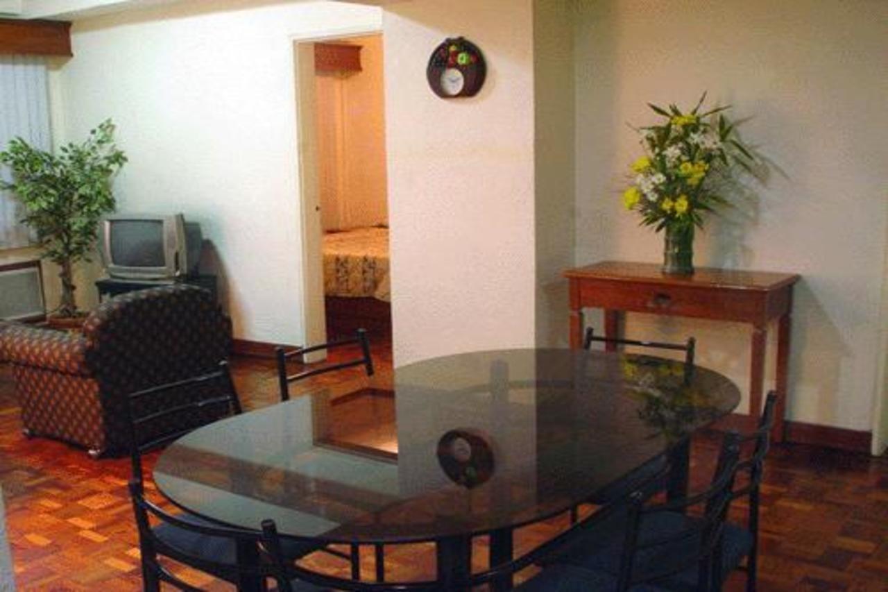Citadel Inn Makati Makati City Exteriör bild