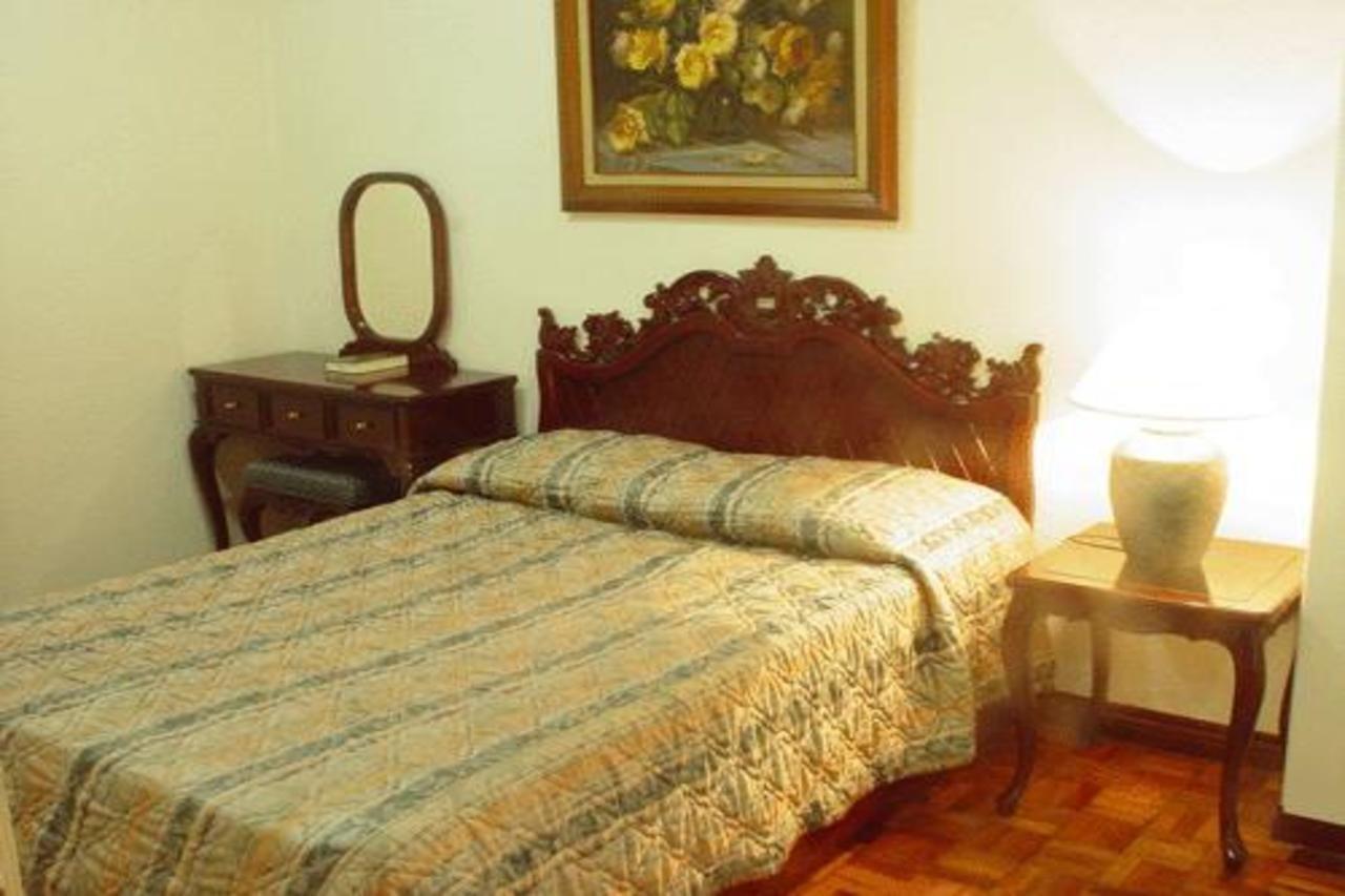 Citadel Inn Makati Makati City Exteriör bild