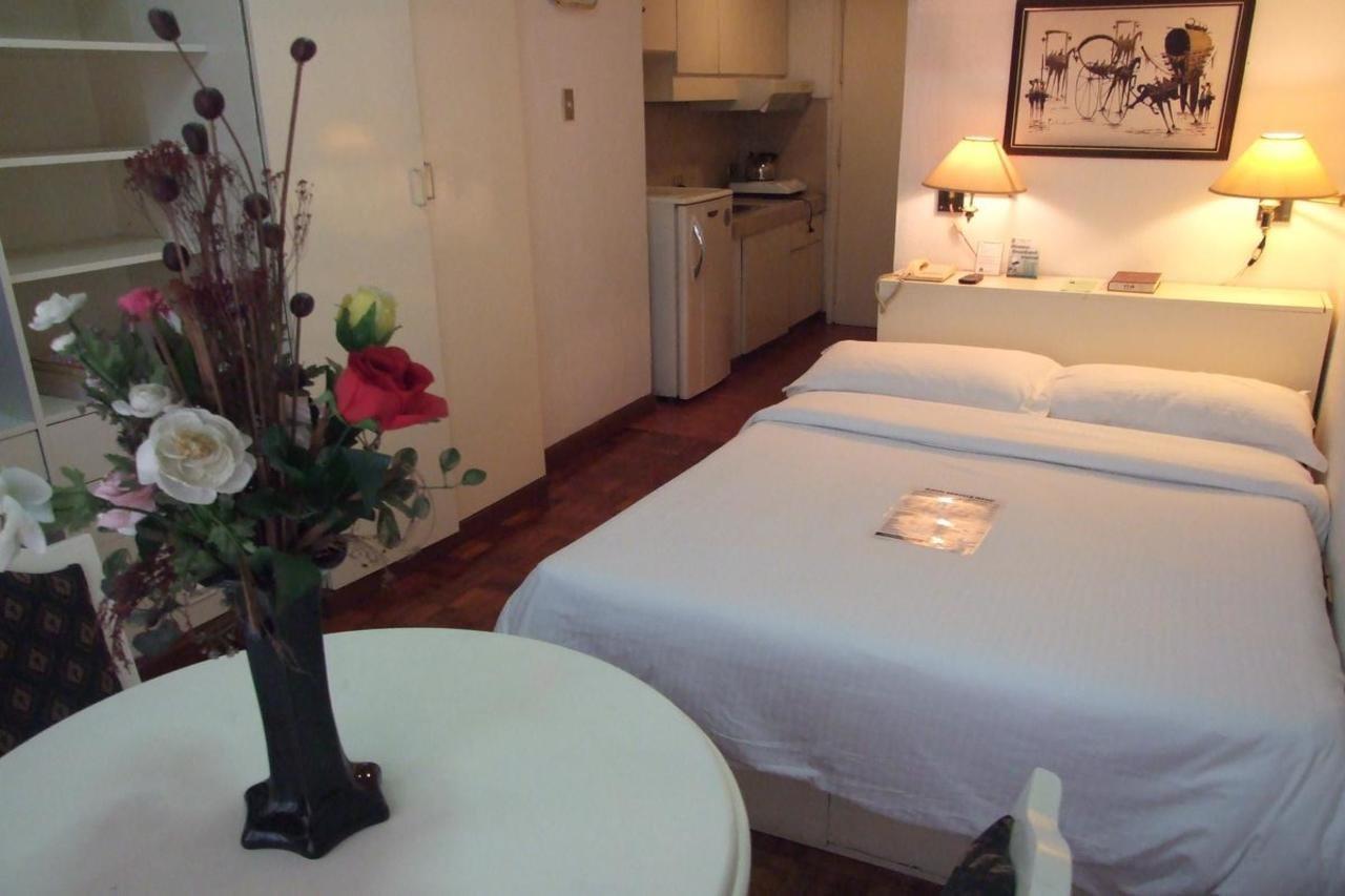 Citadel Inn Makati Makati City Exteriör bild